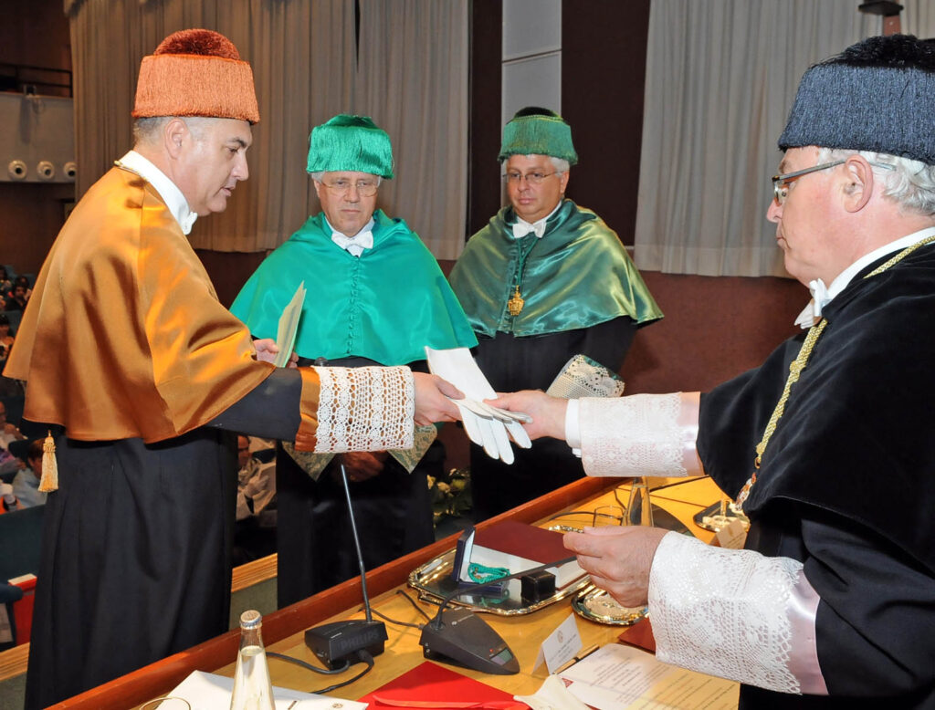 Acto de investidura de Tom Wilson como Doctor Honoris Causa por la Universidad de Murcia en el año 2010.